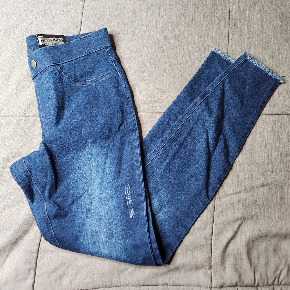 HUE Jeggings Small Frayed Bottoms